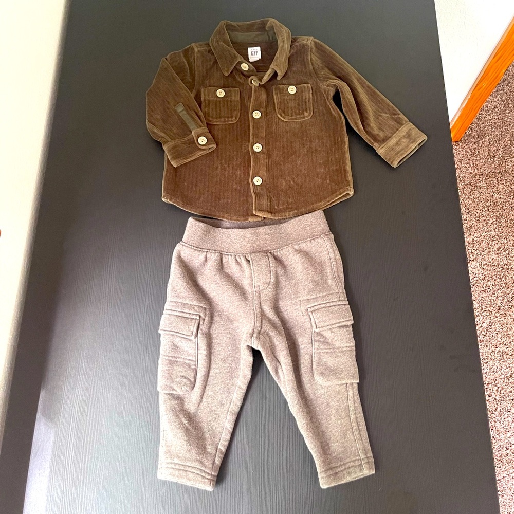 Baby Gap Corduroy 2-piece Outfit Size 12-18 months